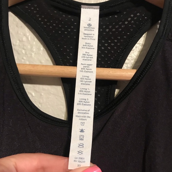 LULULEMON 2 black tank top - Picture 4 of 5